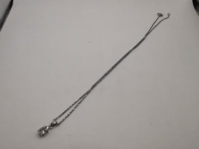 PENDENTIF en or 750/1000 orné d'un diamant de taille poire b…