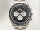 une image d'une montre en gros plan sur fond blanc