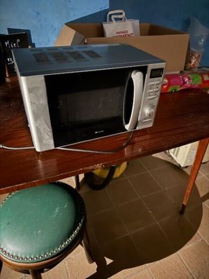 1 four micro-ondes CARREFOUR REF. 67