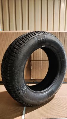 KLEBER - Pneu Quadraxer SUV - 235/65R17 108V XL - Toutes sai…