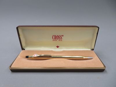 CROSS. Stylo bille en plaqué or, dans son en écrin avec papiers. Longu - Photo 1