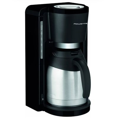 La cafetière est noire et argentée, avec une carafe en verre.