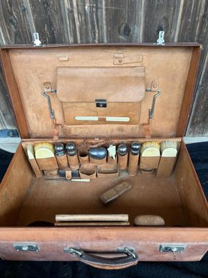 Rare MALLE de toilette en cuir de porc signée ASPREY MAKER 1…