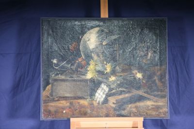 Ecole moderne du XXe siècle Nature morte au gantelet, heaume… - Photo 1