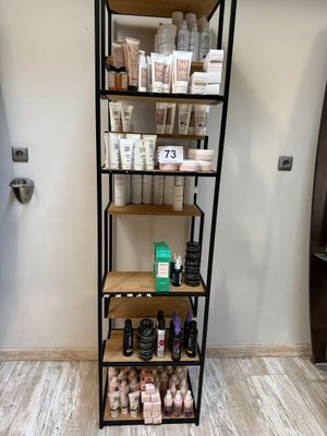 Environ 150 produits capillaires neufs SUBLIMO, COLLECTIONS … - Photo 1