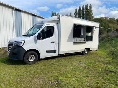 VASP RENAULT Master 2.3 DCI 145 CV aménagé en food truck - Photo 1