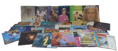 Important ensemble de disques vinyles T33 sur la varoétés fr…