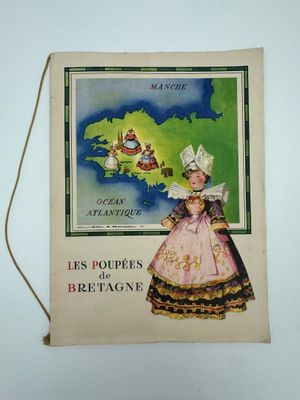 un vieux livre avec la photo d'une femme en robe rose et une carte