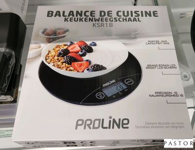 une boîte de produits alimentaires exposée dans un magasin