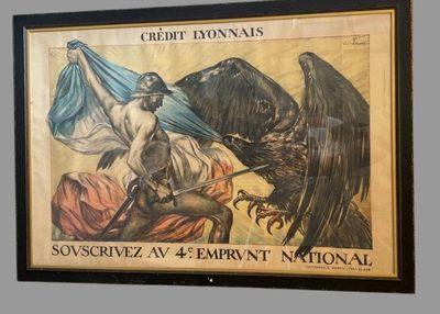 tableau représentant une femme à cheval tenant un drapeau et un oiseau