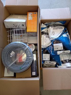 Lot de matériels et accessoires d'ÉLECTRICITÉ pour électrici…