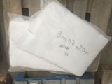 un sac de sucre blanc posé sur une palette
