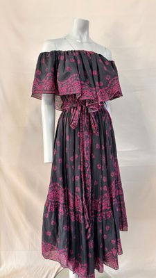 a woman ' s dress on a mannequin mannequin mannequin mannequin mannequin mannequin mannequin mannequin mann