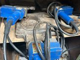 a bunch of wires that are connected to the back of a truck