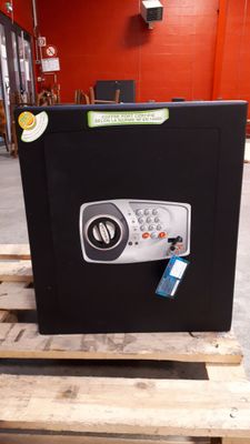 COFFRE-FORT ouvrant à une porte à ouverture par clé et code - Photo 1