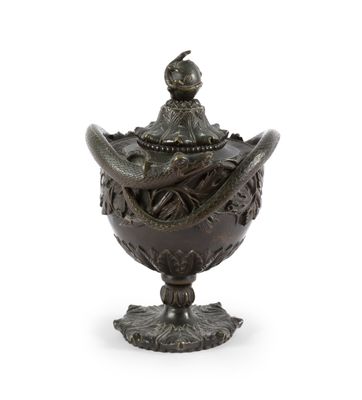 Alphonse GIROUX (XIXe) cassolette en bronze patiné brun, le …