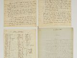 quatre pages de manuscrits écrits à la main sur un support blanc