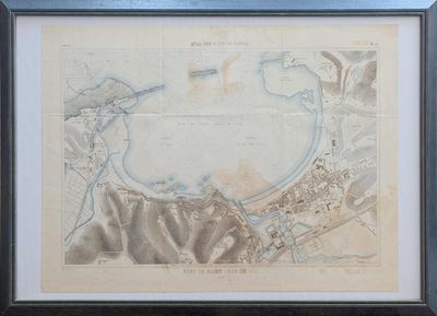 une vieille carte d'une ville traversée par une rivière