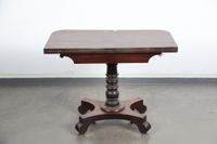 Table de jeu portefeuille en placage de ronce d'acajou ouvra…