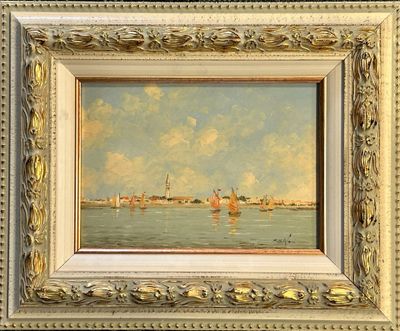 une peinture à l'huile représentant des bateaux sur un plan d'eau, avec le ciel en arrière-plan