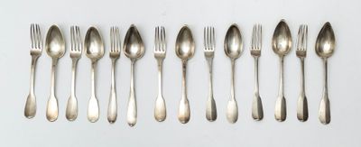 un service de six cuillères et fourchettes en métal argenté