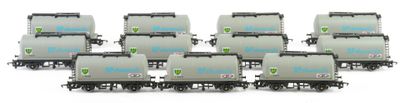 a set of six train cars with a lot of seats on them