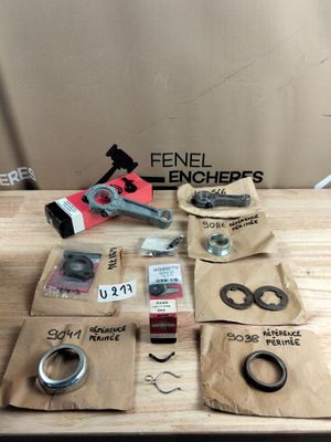 Lot de 10 pièces( bielles, ressort, joint carburateur, roule…
