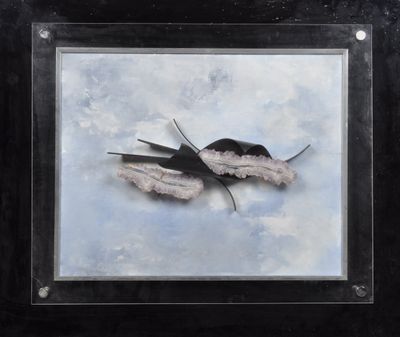 Composition décorative composée de feuilles et lames métalli…