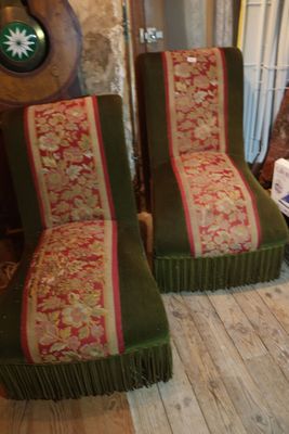 Deux chauffeuses en velours et tapisserie début XX° // Enlèv… - Photo 1