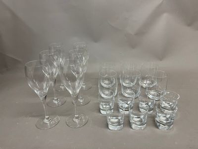 Ensemble comprenant : Six verres à vin Baccarat, modèle Sain… - Photo 1