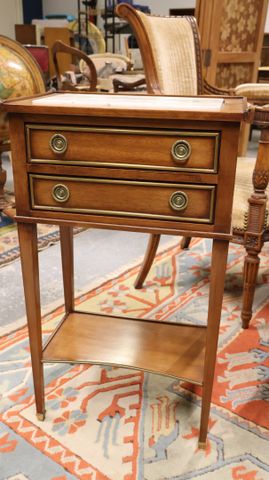 Chevet de style Louis XVI de manufacture contemporaine ouvrant à ...