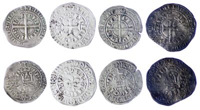 un lot de six pièces d'argent présentant des motifs différents