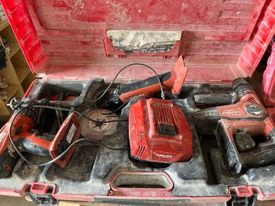Coffret HILTI 3-tools kit comprenant visseuse, lapidaire et … - Photo 1