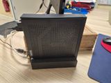 une image représentant un ordinateur de bureau posé sur un bureau