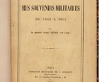un livre ouvert sur lequel figure l'image d'un soldat