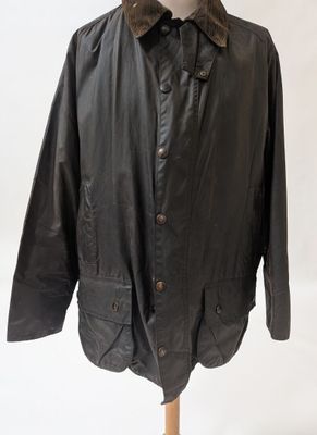 une veste en cuir noir sur un mannequin mannequin mannequin mannequin mannequin mannequin mannequin mannequin mannequin mannequin
