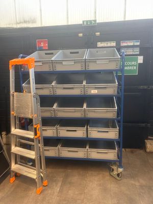 1 chariot mobile 5 niveaux - Photo 1