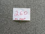 un morceau de papier sur lequel est collé un autocollant