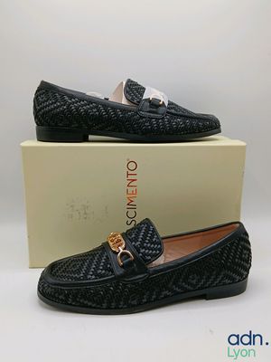 mocassins pour homme en cuir tressé noir avec chaîne dorée
