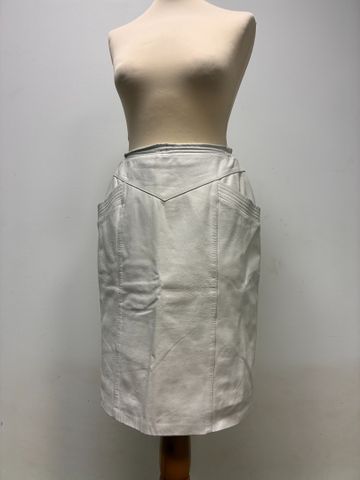 Jupe en cuir blanc taille 38