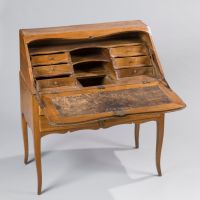 Bureau de pente en bois de placage marqueté à décor de filet… (photo 2)