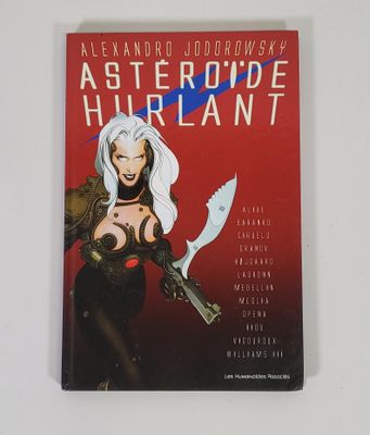 la couverture d'une bande dessinée représentant une femme tenant un couteau