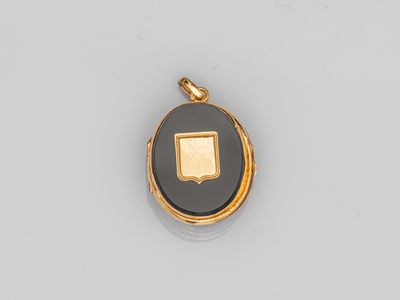 un pendentif « Locke » en or 18 carats et onyxine