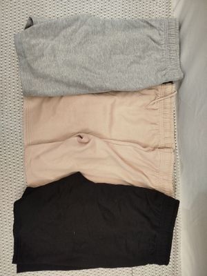Lot de 90 shorts homme en coton : différents coloris