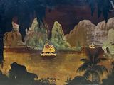 une image d'un tableau représentant un bateau dans l'eau