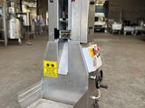 l'image d'une machine installée dans un entrepôt