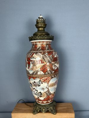 Pied de lampe en faïence de Satsuma pied et haut en laiton -… - Photo 1