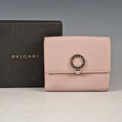 Portefeuille Bvlgari en cuir rose avec anneau métallique