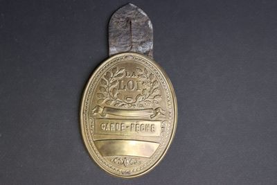 Plaque de métier :Plaque de garde Pêche ovale en laiton bomb…