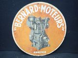 un panneau sur lequel figure l'image d'un moteur de moto